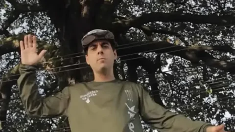 O rapper Fabio Brazza
